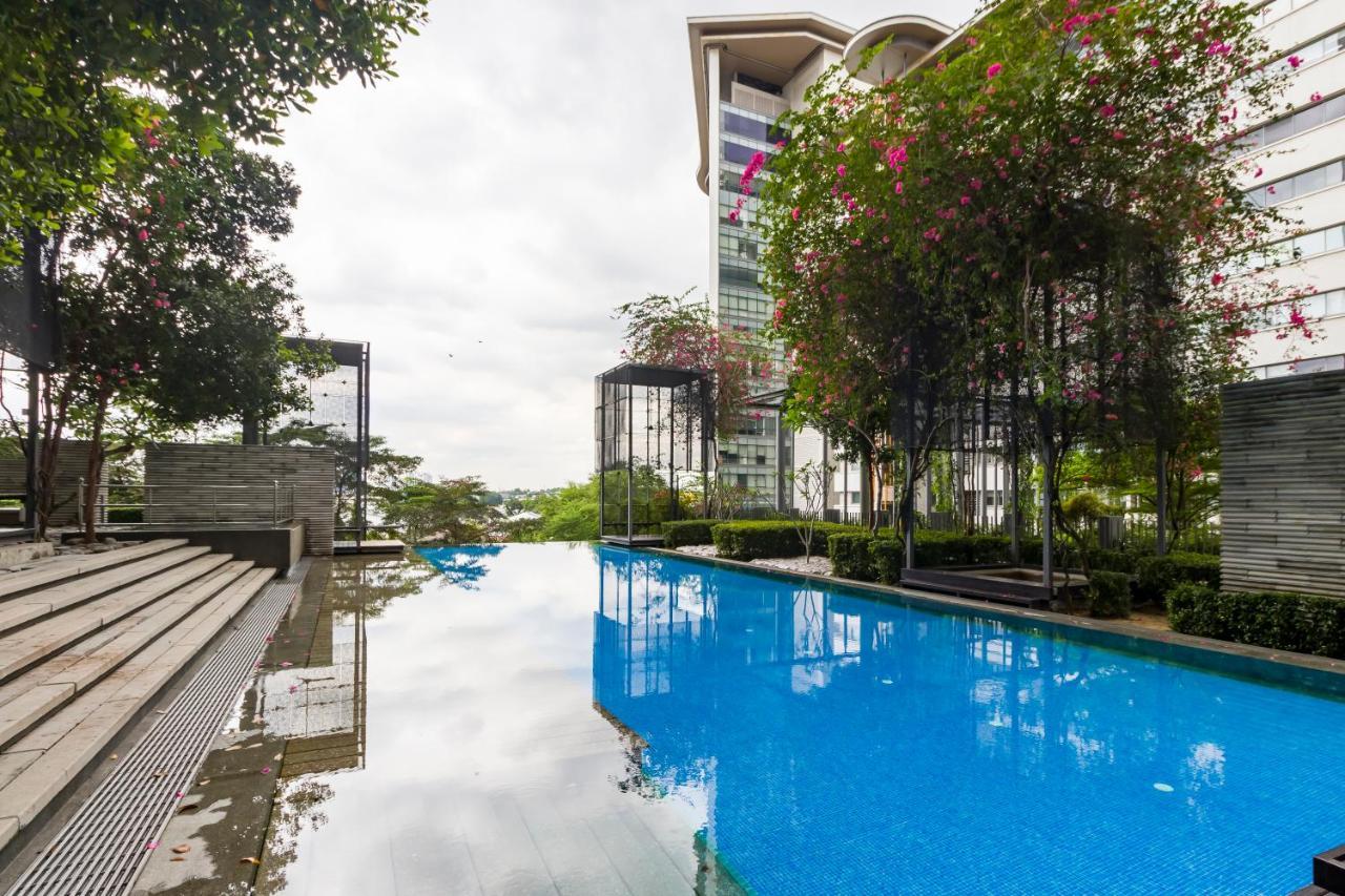 Pj8 Service Suites By Airhost Petaling Jaya Exterior foto