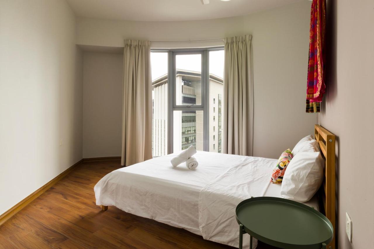 Pj8 Service Suites By Airhost Petaling Jaya Exterior foto